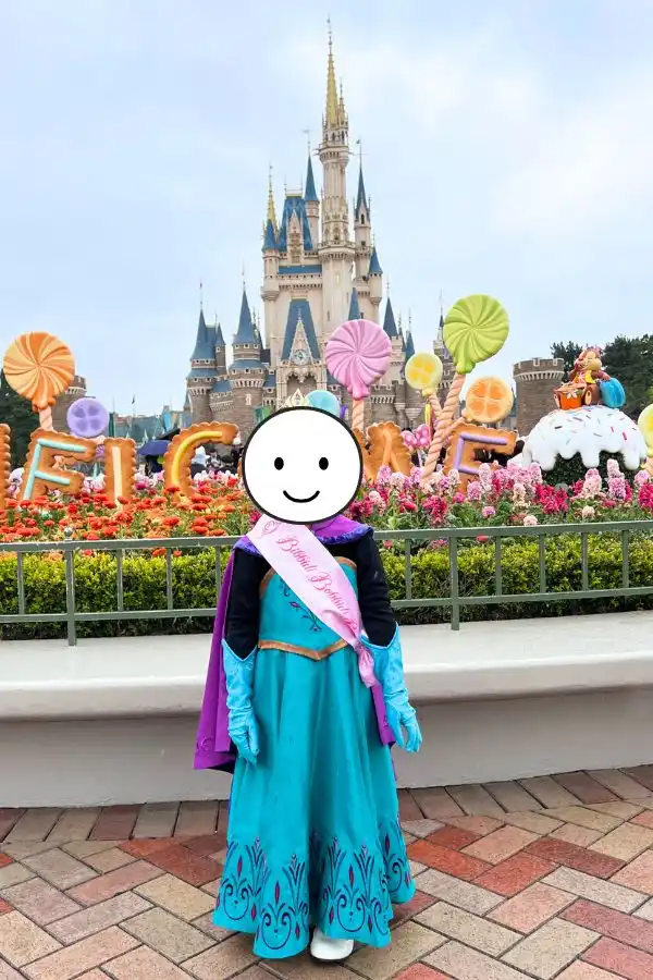 Elsa dress after makeover at Bibbidi Bobbidi Boutique Tokyo Disneyland